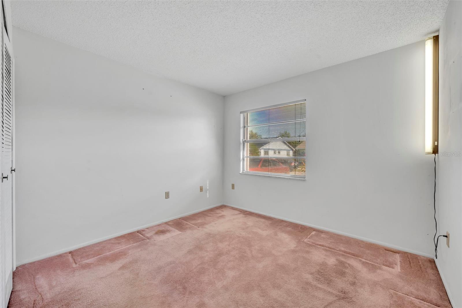 Image 18 of 28 For 984 Alicante Avenue