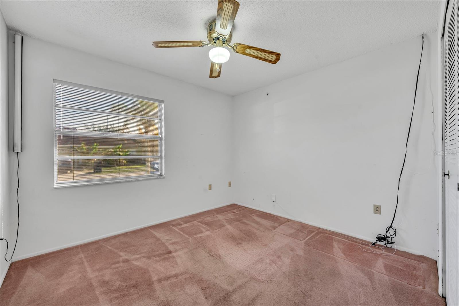 Image 20 of 28 For 984 Alicante Avenue