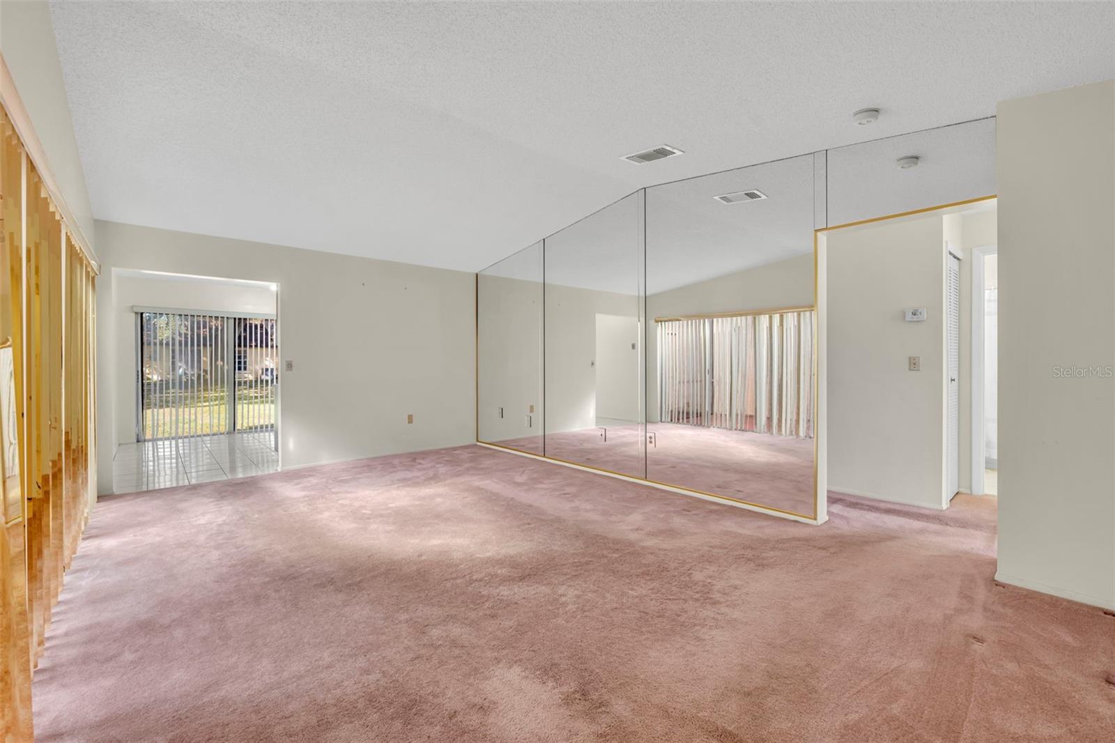 Image 7 of 28 For 984 Alicante Avenue