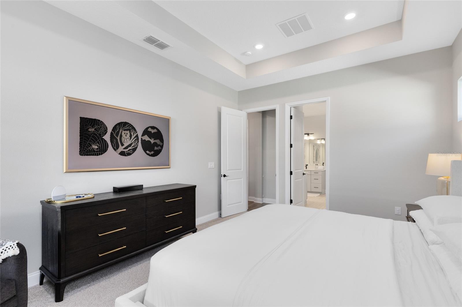 Image 12 of 50 For 8603 Dubochet Street