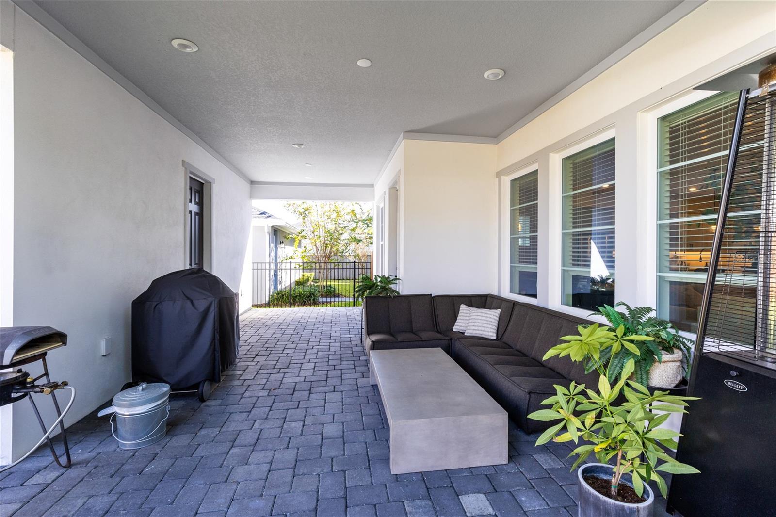 Image 28 of 50 For 8603 Dubochet Street