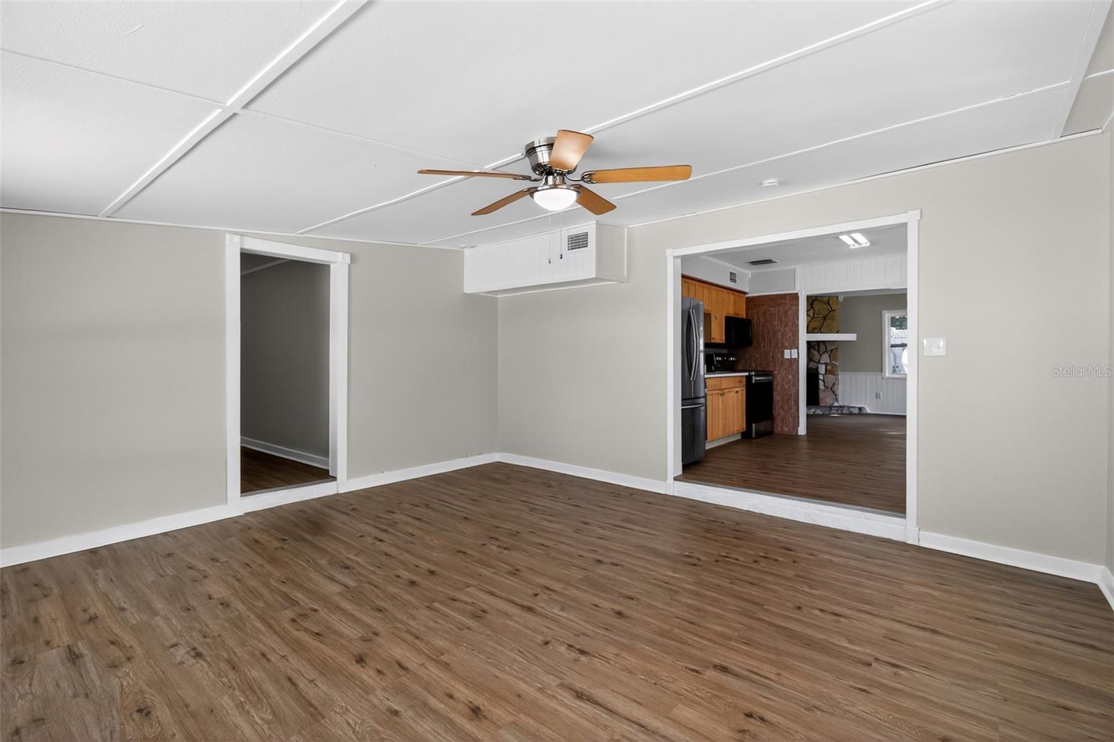 Image 11 of 25 For 1340 Overlea Street