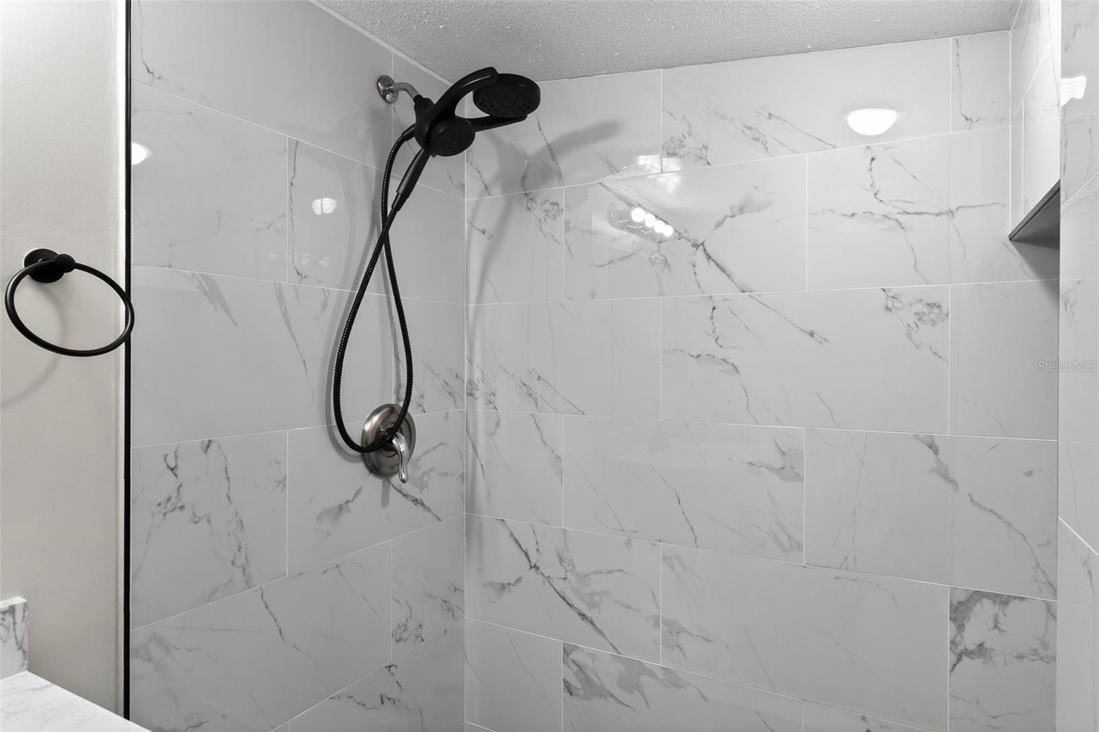 Image 16 of 25 For 1340 Overlea Street