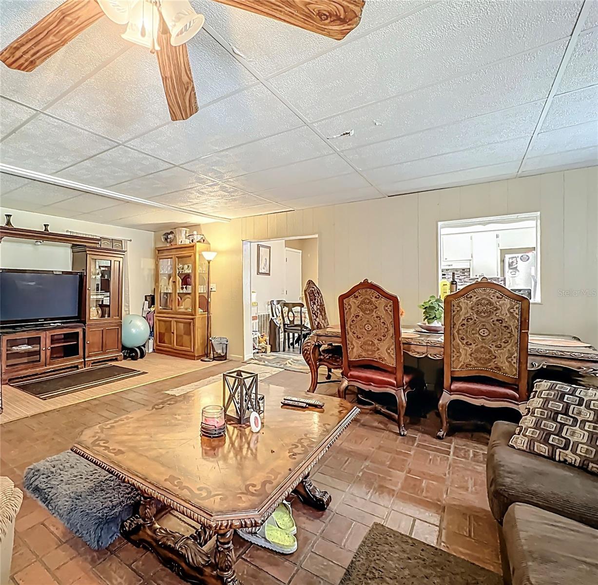 Image 15 of 16 For 1400 Sunridge Road