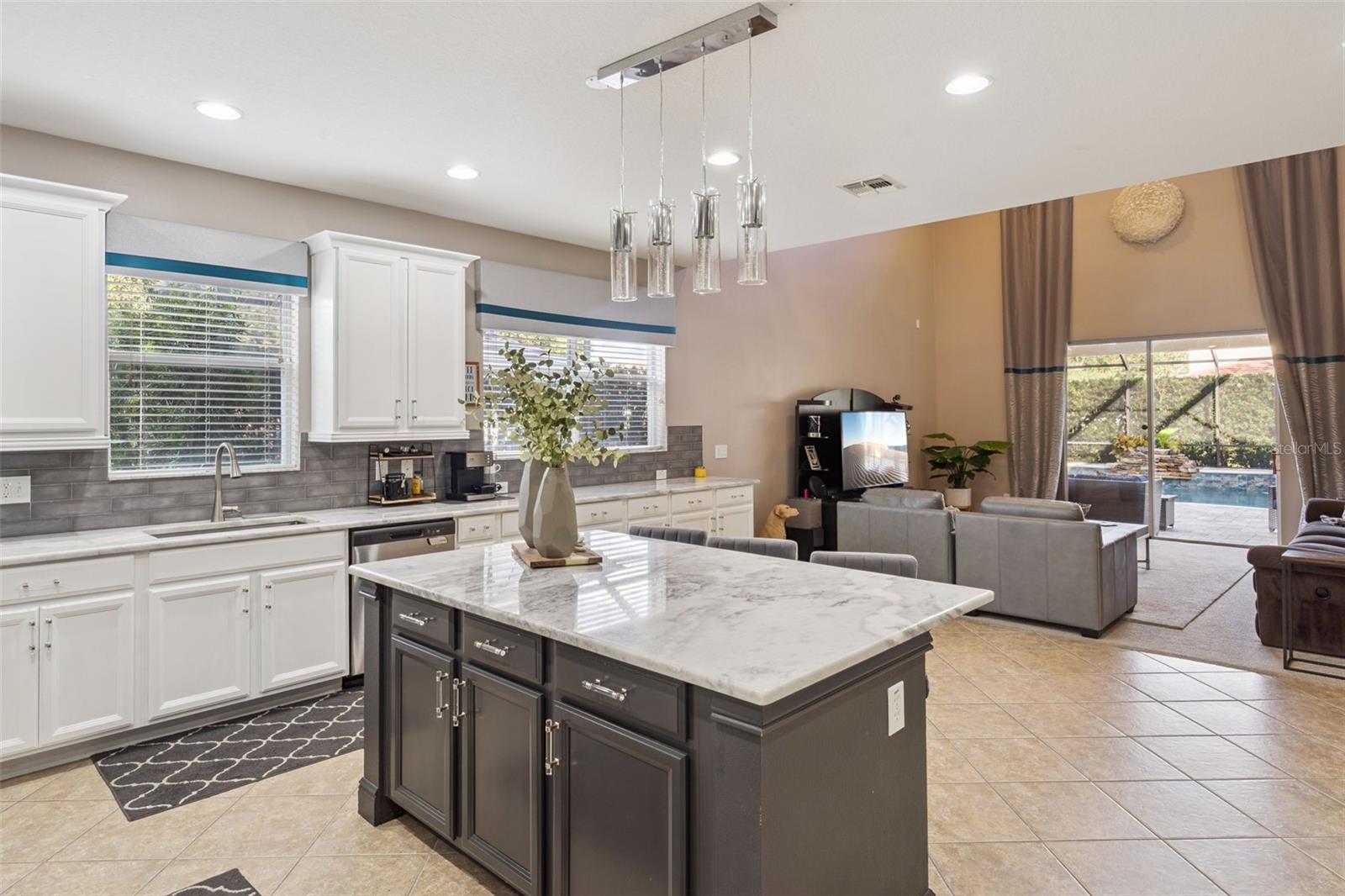 Image 11 of 32 For 7165 Ticklegrass Street