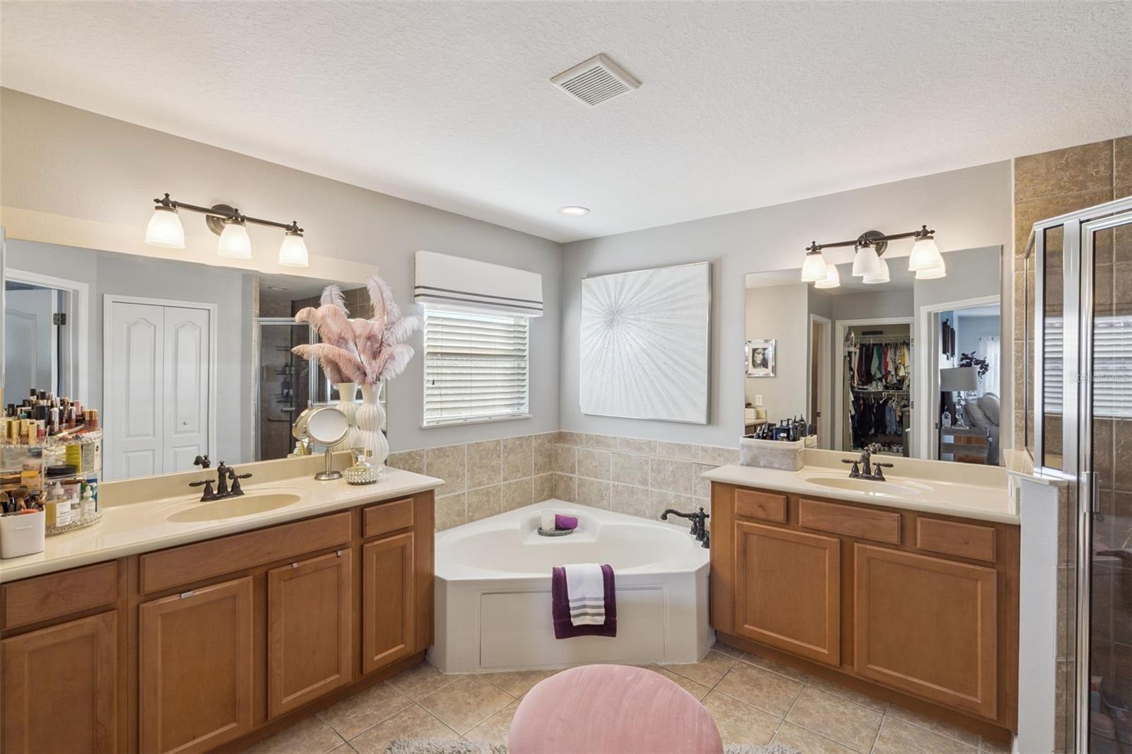 Image 19 of 32 For 7165 Ticklegrass Street