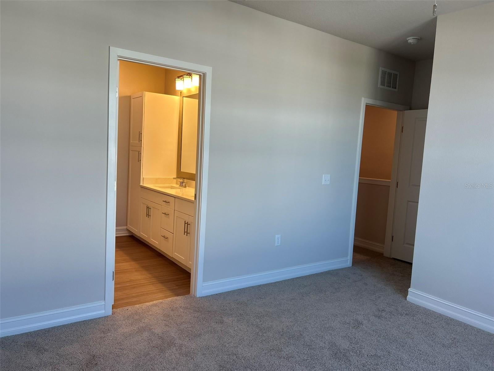 Image 19 of 25 For 1001 Caroline Street 1-02