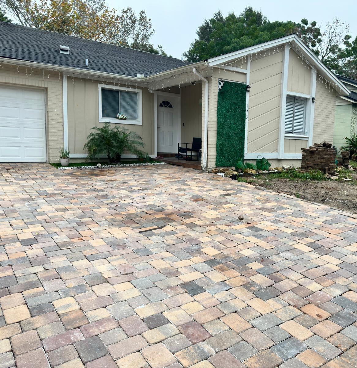 Image 2 of 32 For 173 Lake Drive