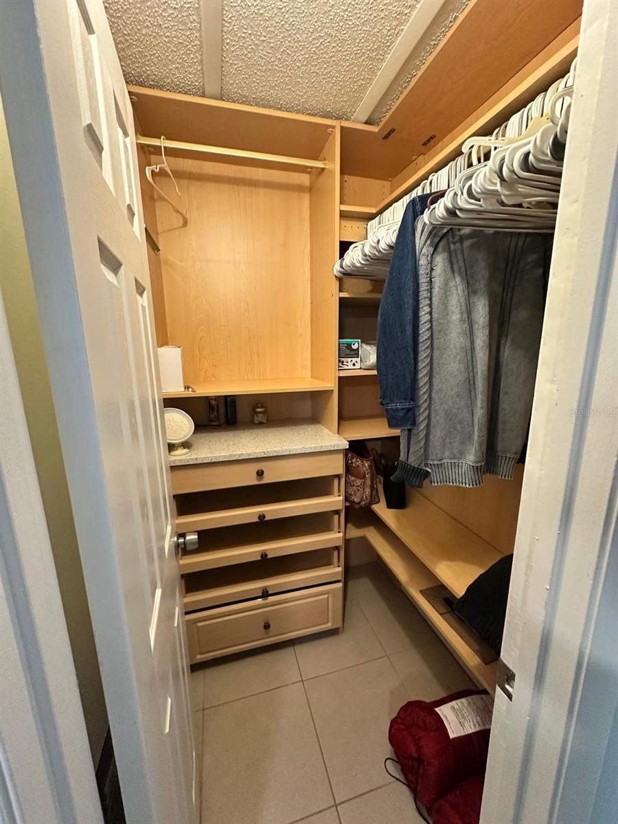 Image 25 of 32 For 173 Lake Drive