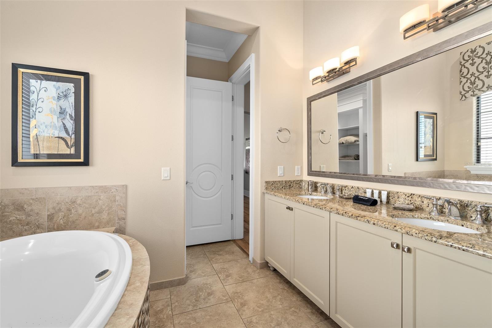 Image 43 of 100 For 415 Muirfield Loop