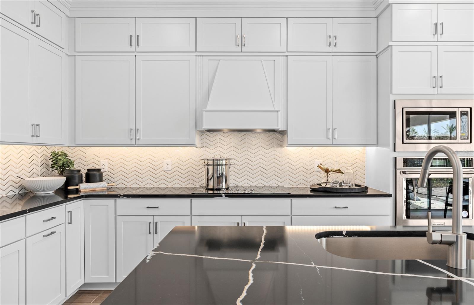 Image 16 of 43 For 6798 Willow View Avenue