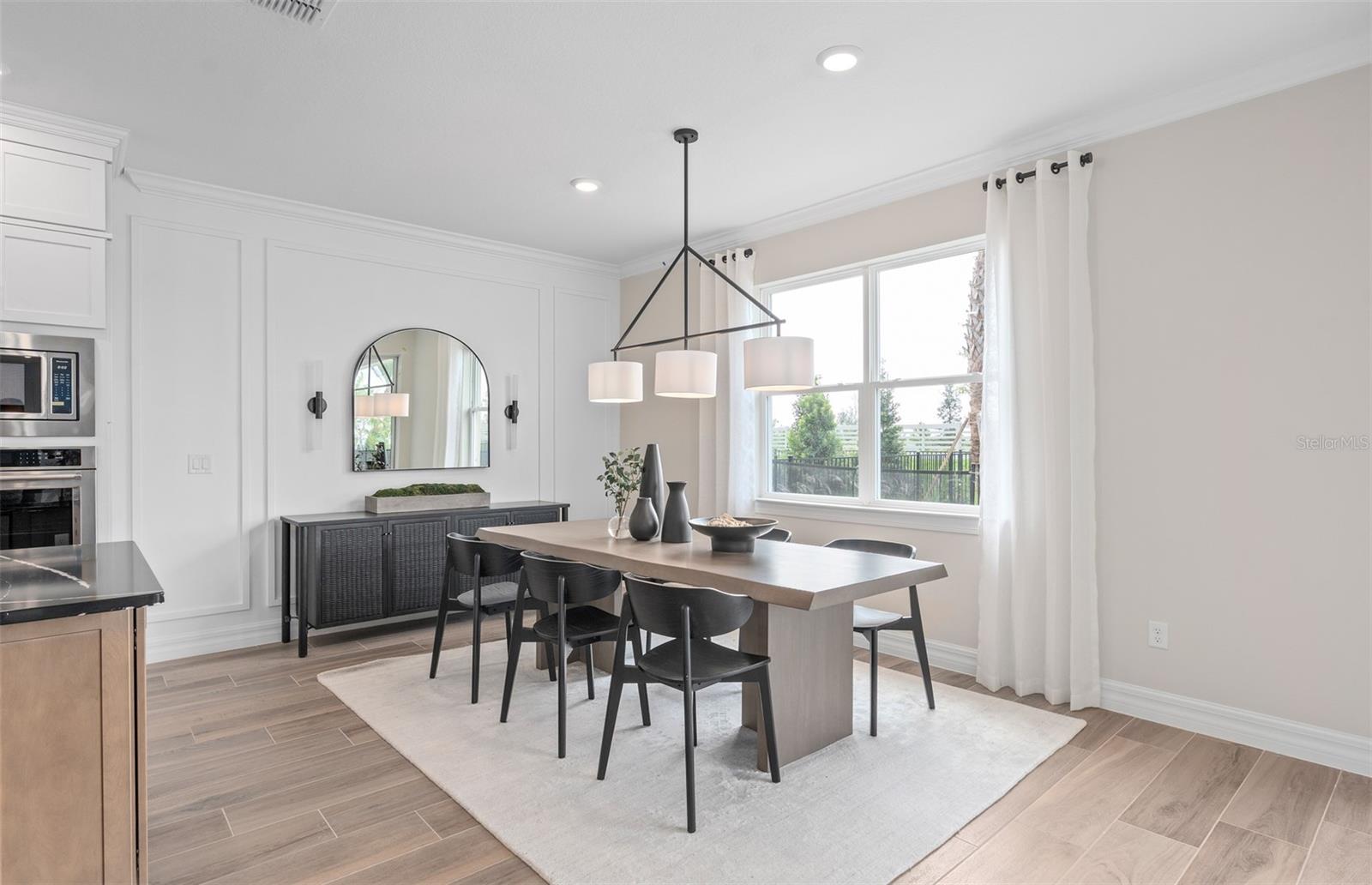 Image 21 of 43 For 6798 Willow View Avenue