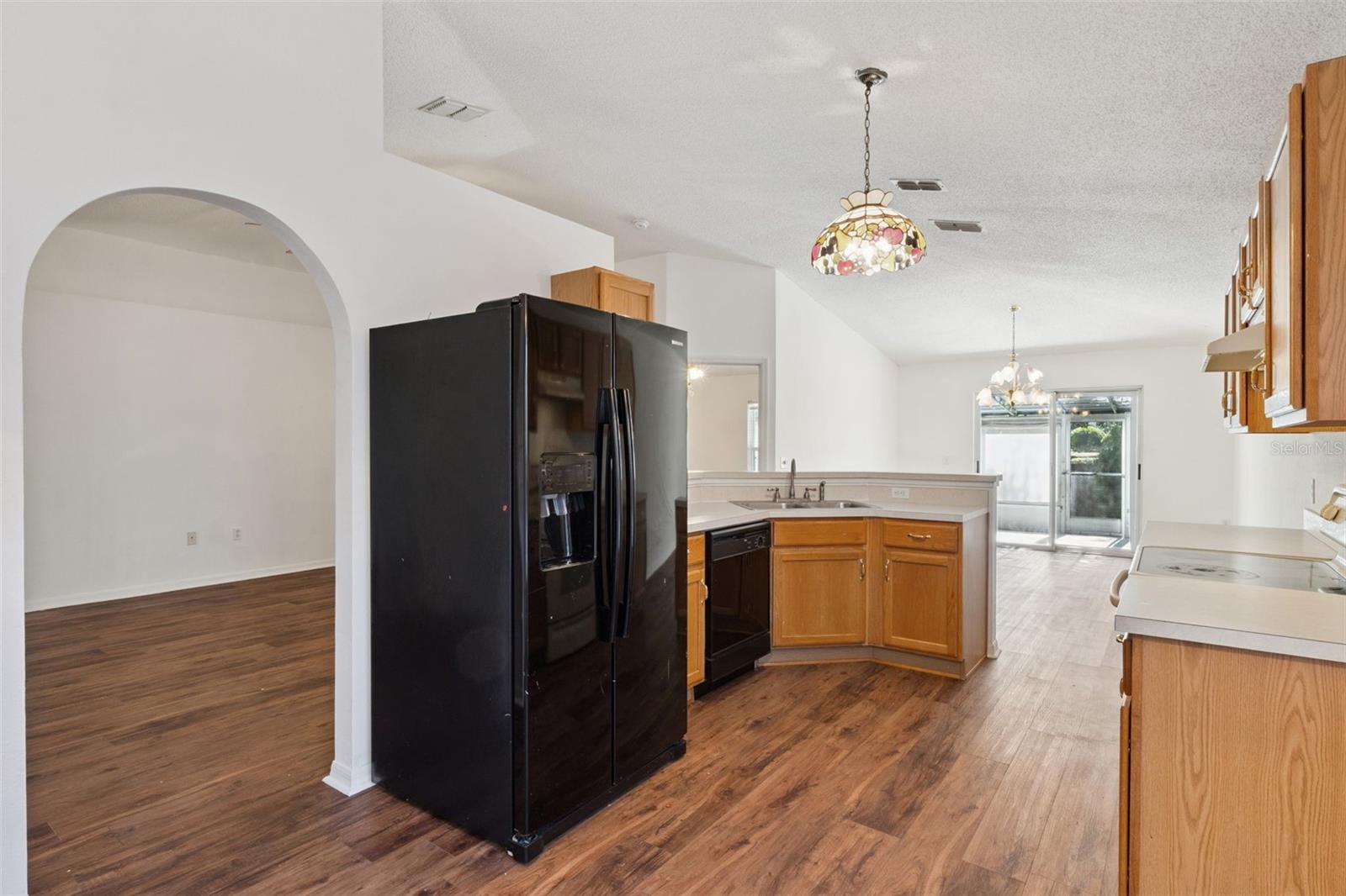 Image 16 of 41 For 446 Regal Downs Circle