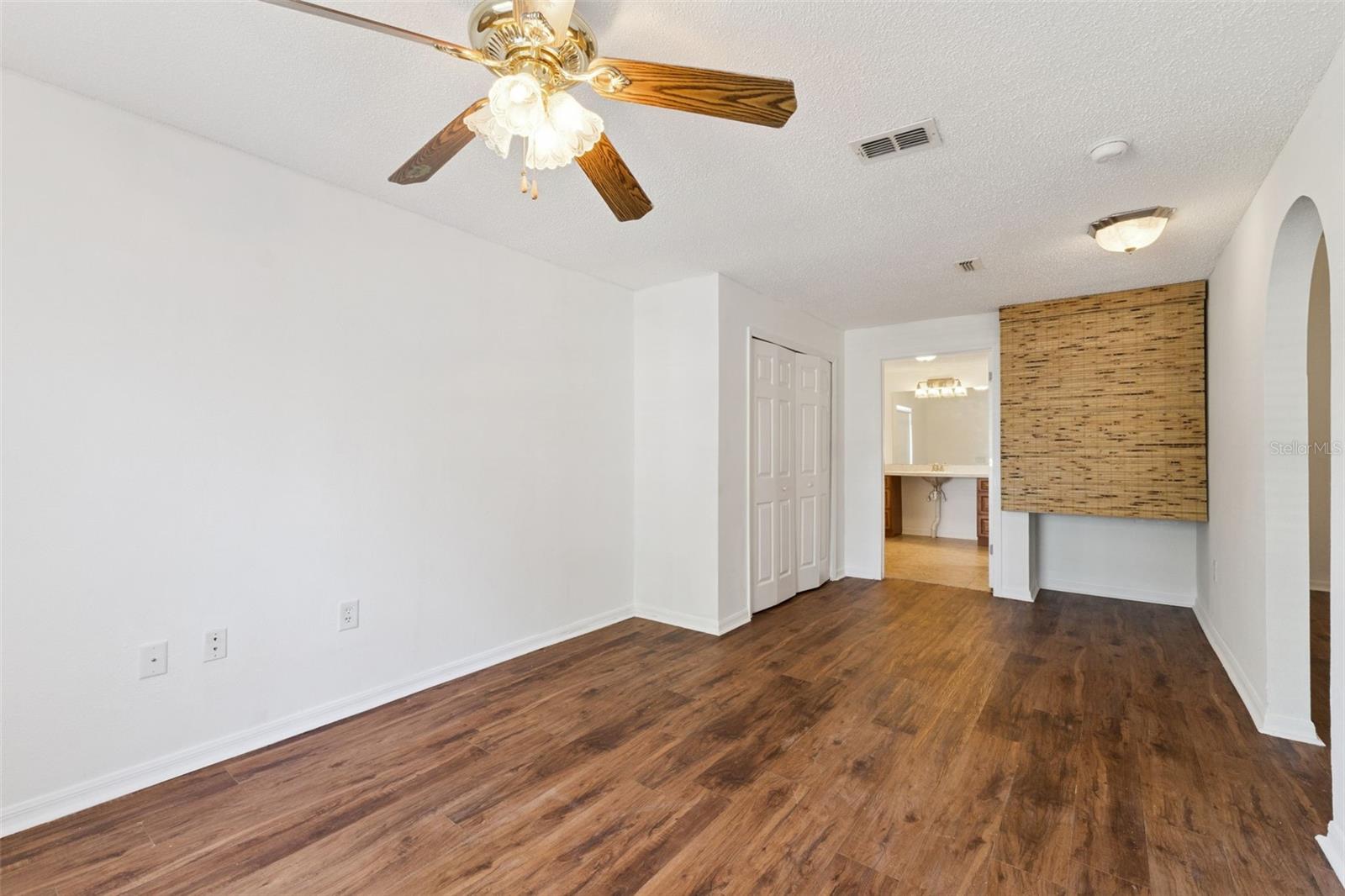 Image 25 of 41 For 446 Regal Downs Circle