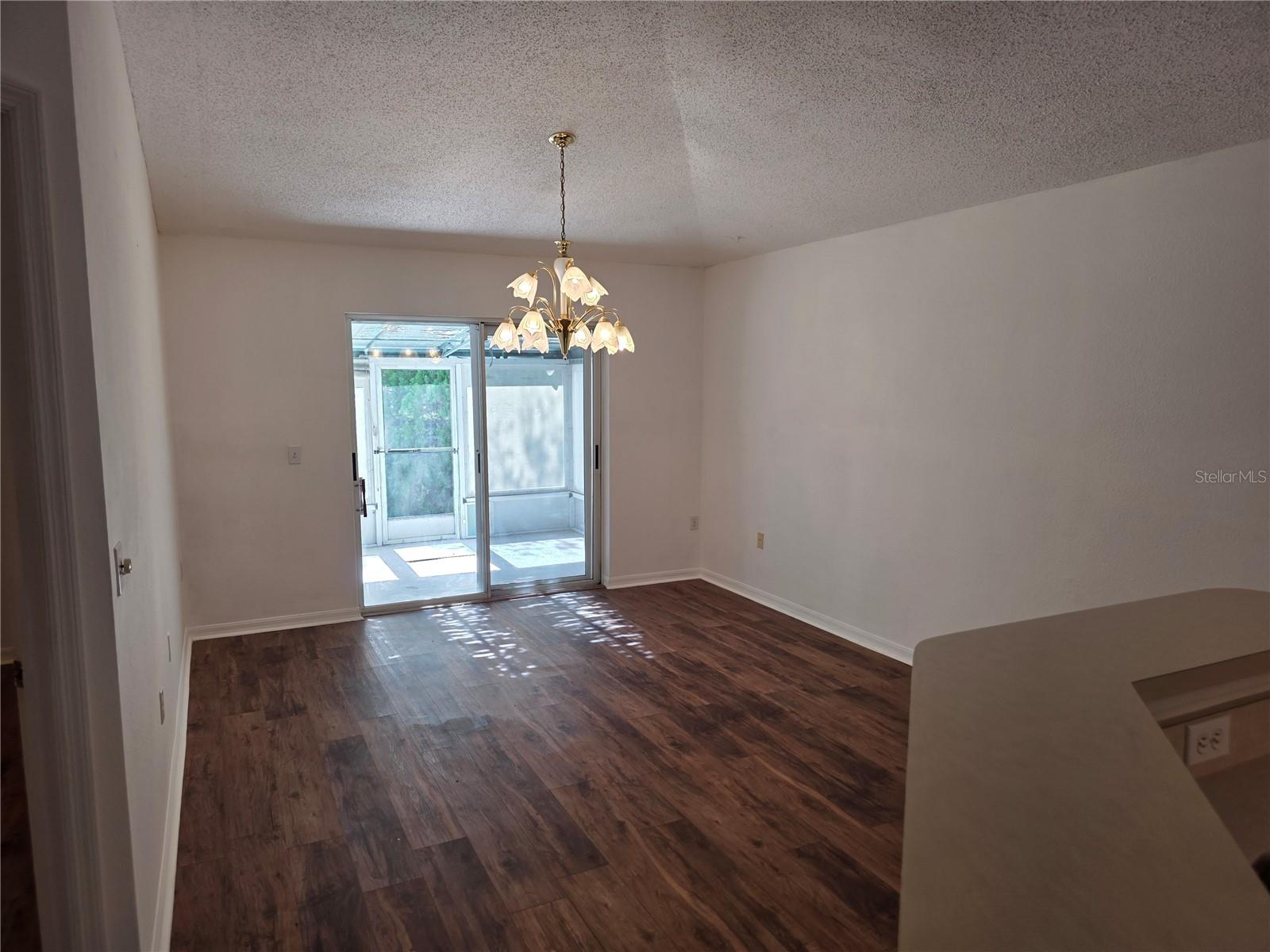 Image 4 of 41 For 446 Regal Downs Circle