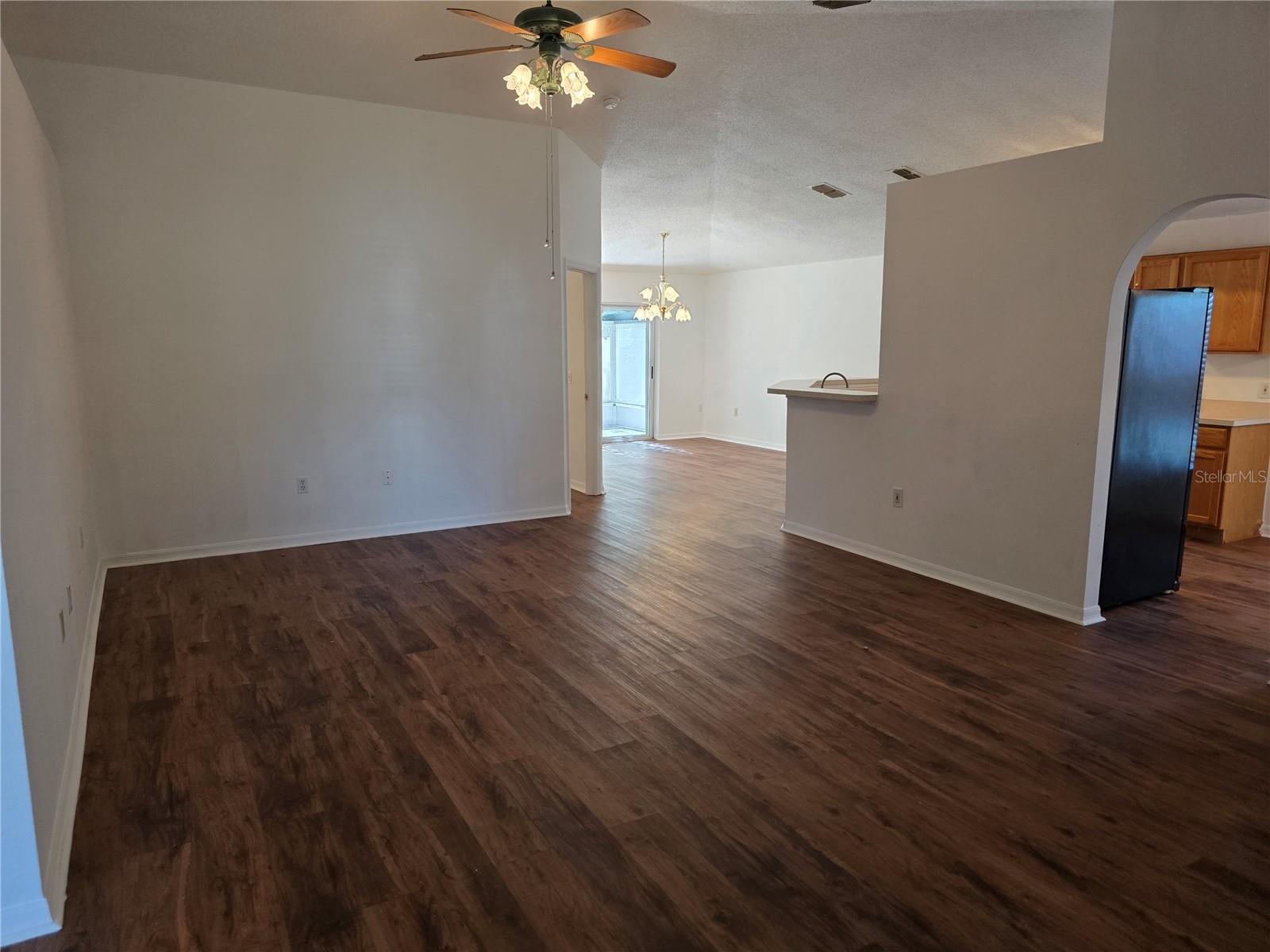 Image 5 of 41 For 446 Regal Downs Circle