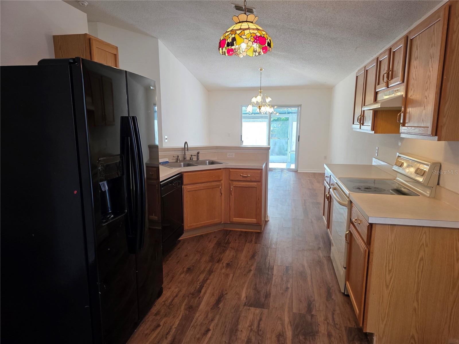 Image 6 of 41 For 446 Regal Downs Circle