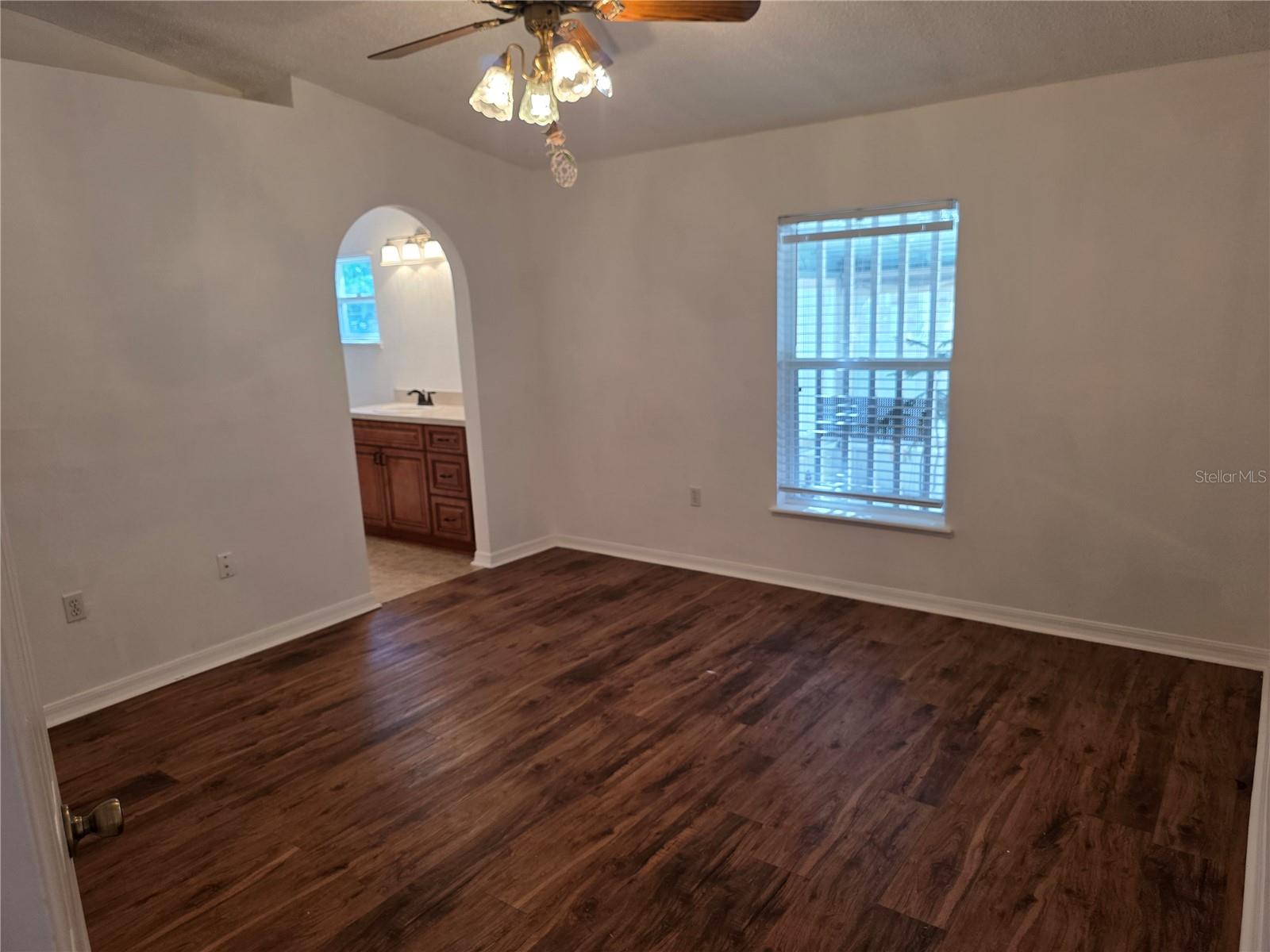 Image 8 of 41 For 446 Regal Downs Circle