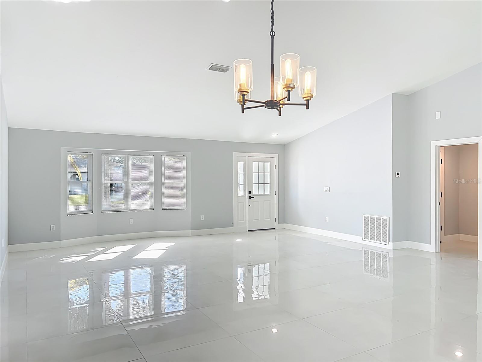 Image 13 of 70 For 1911 Academy Street Ne