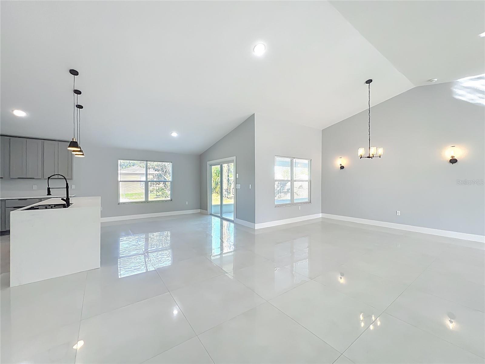 Image 16 of 70 For 1911 Academy Street Ne