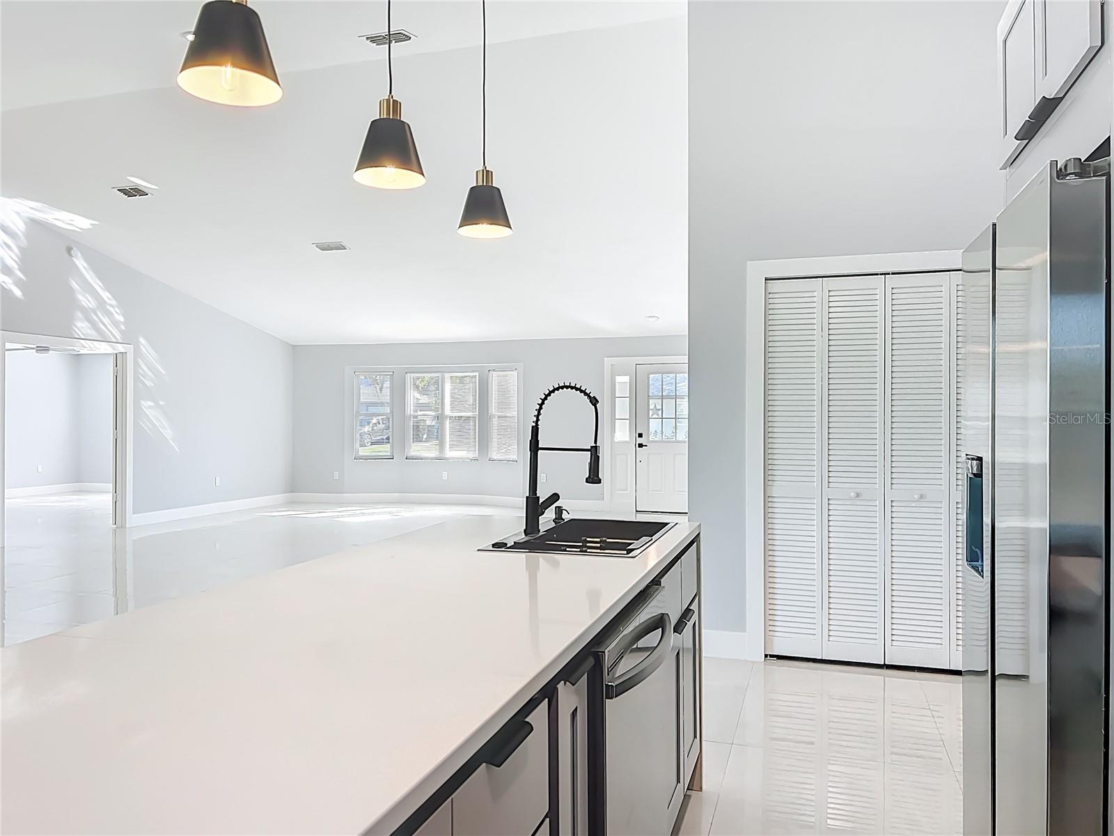 Image 19 of 70 For 1911 Academy Street Ne