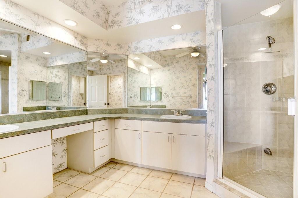 Image 10 of 24 For 6475 Shoreline Drive 5101