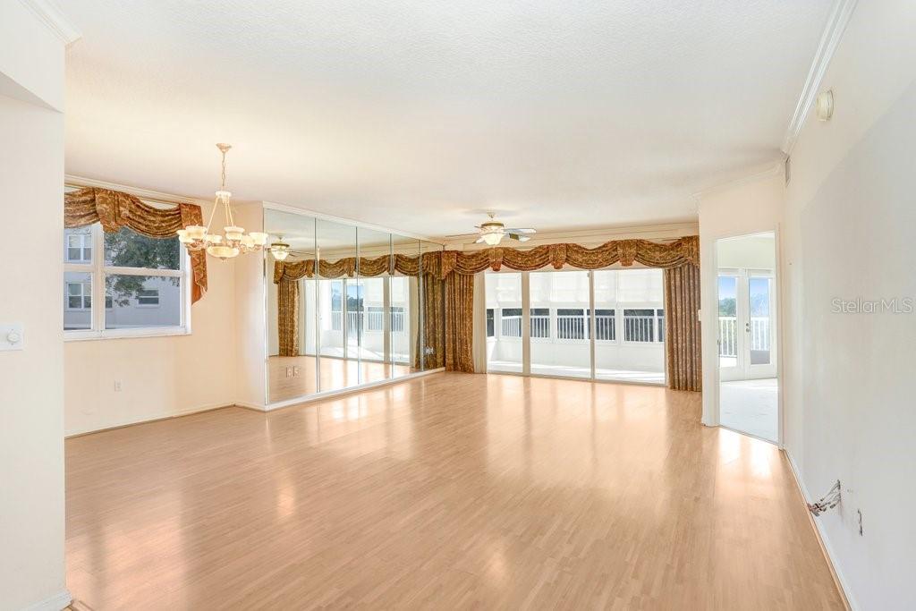 Image 5 of 24 For 6475 Shoreline Drive 5101