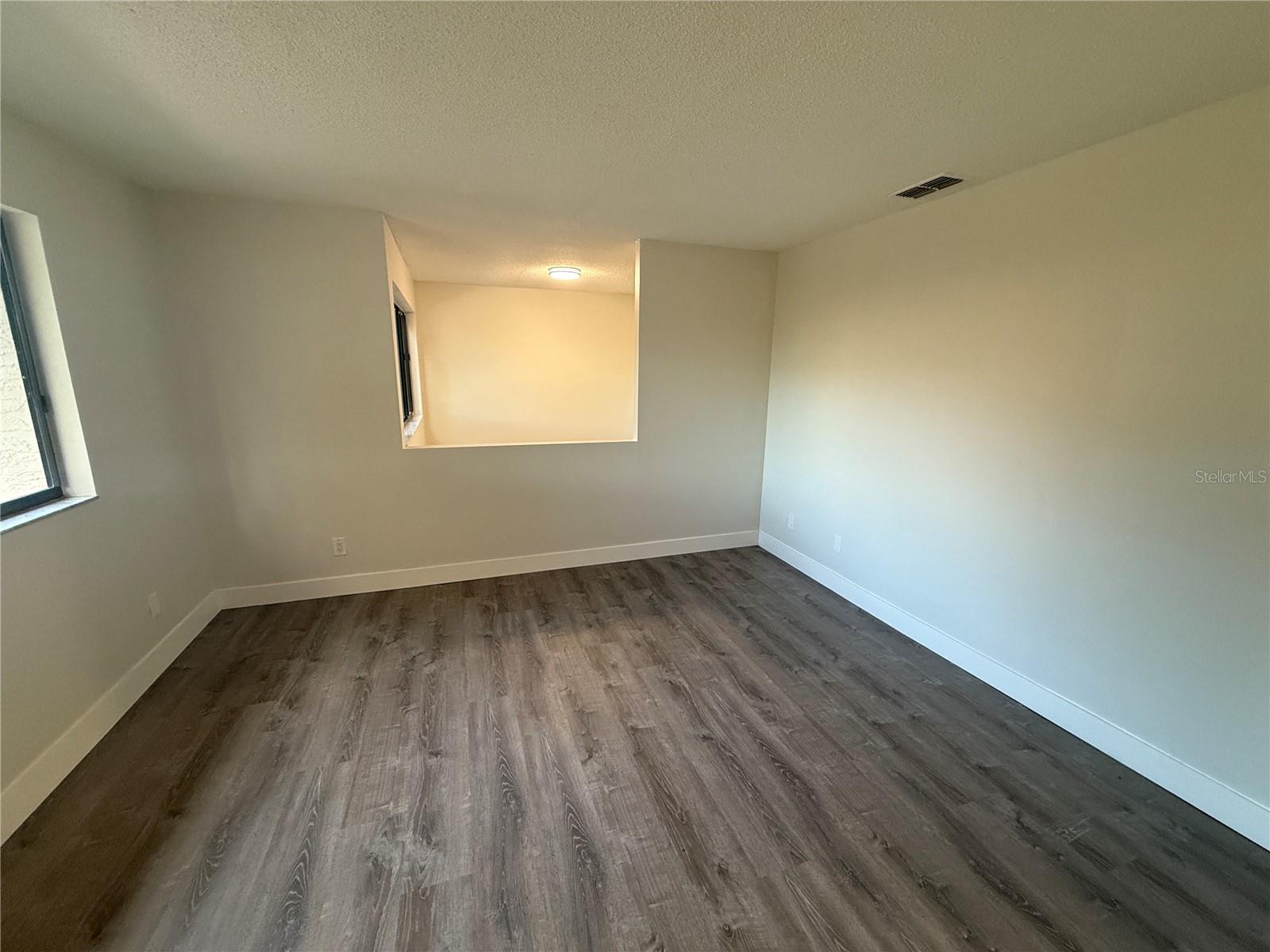 Image 4 of 18 For 9744 Tattersall Avenue