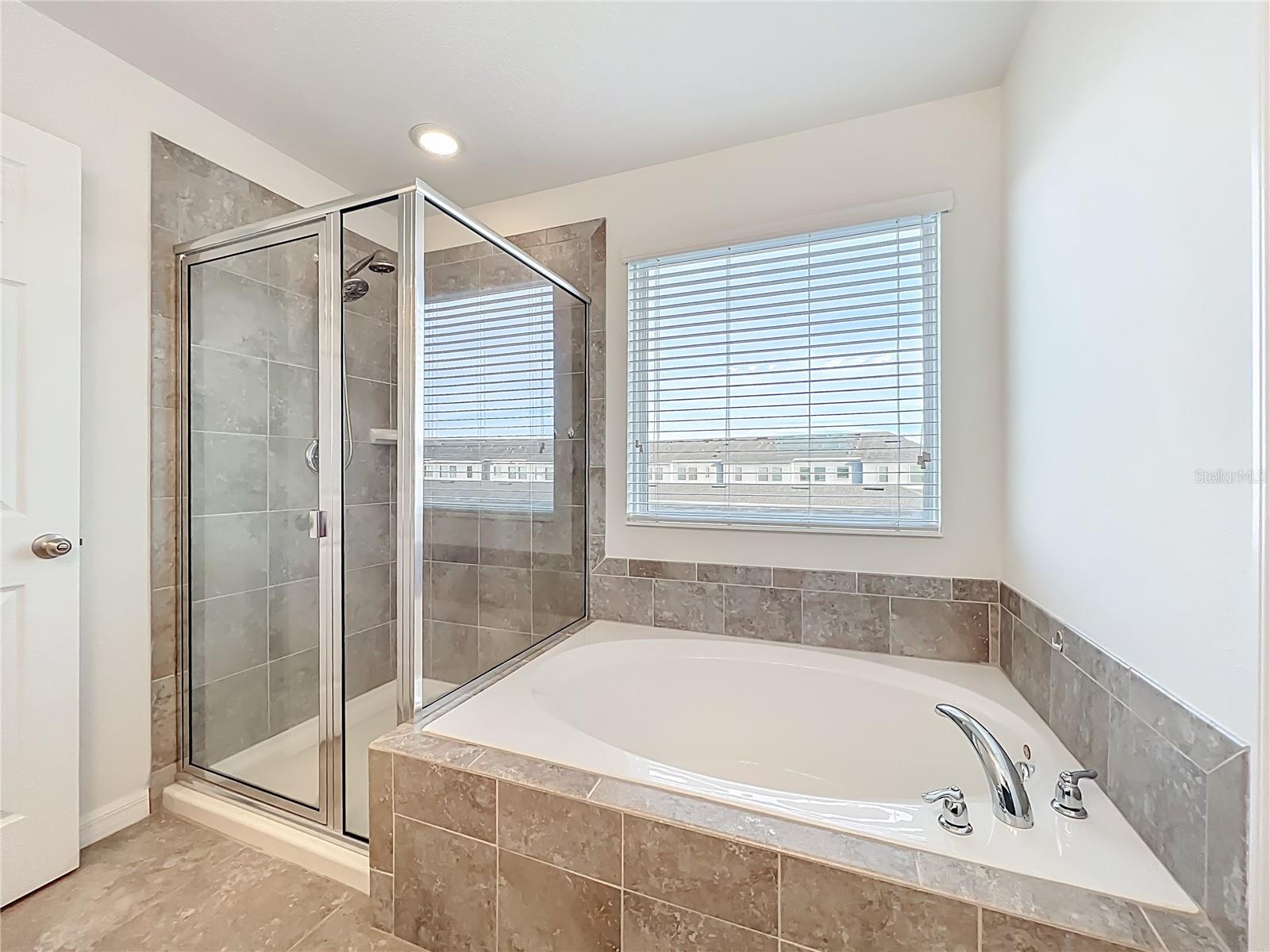 Image 24 of 43 For 8105 Red Stopper Lane