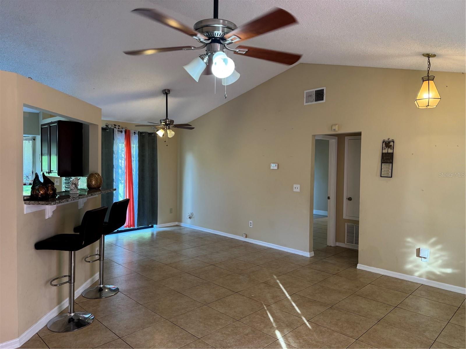 Image 14 of 36 For 1806 Peakview Court