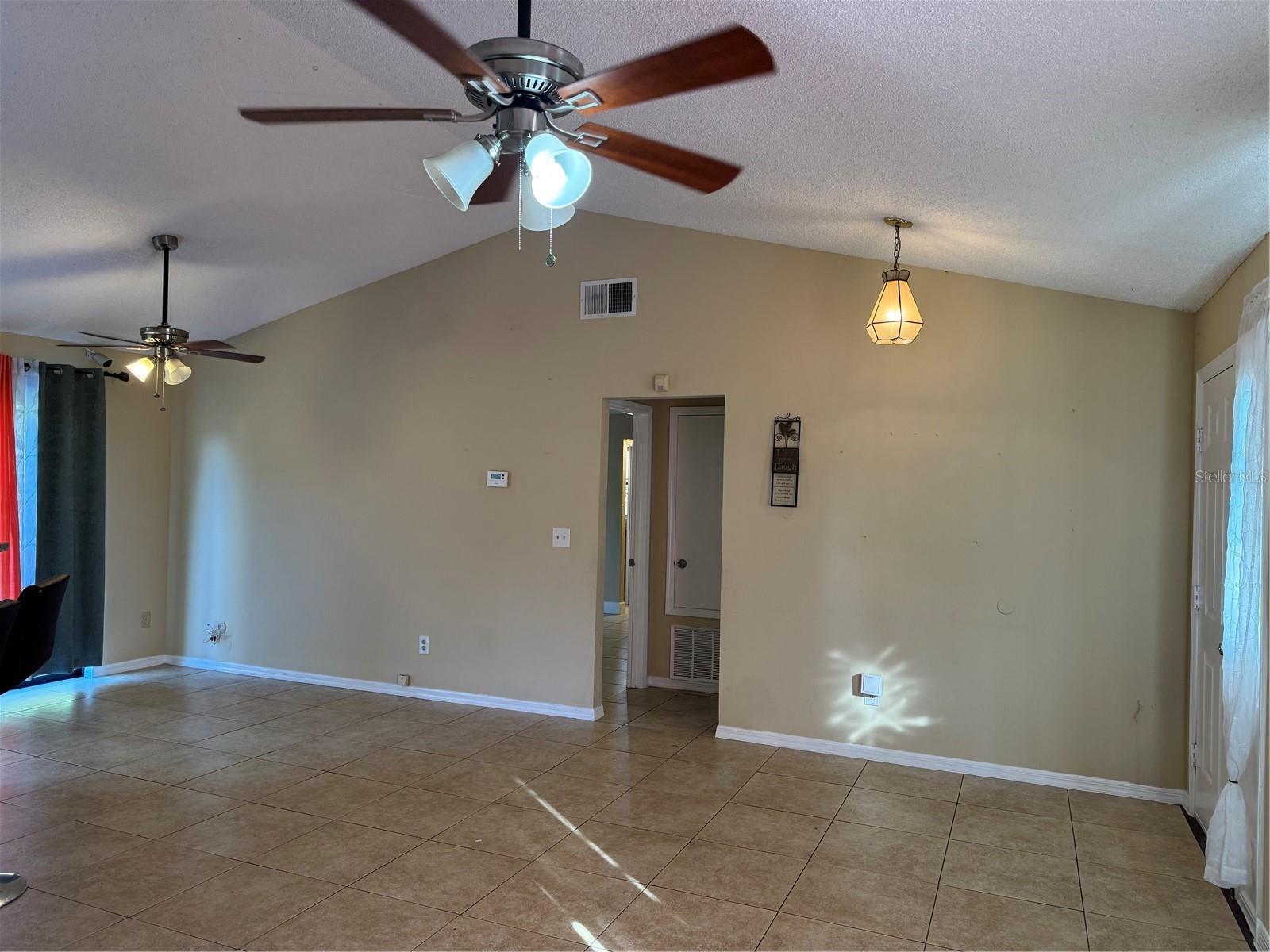 Image 28 of 36 For 1806 Peakview Court