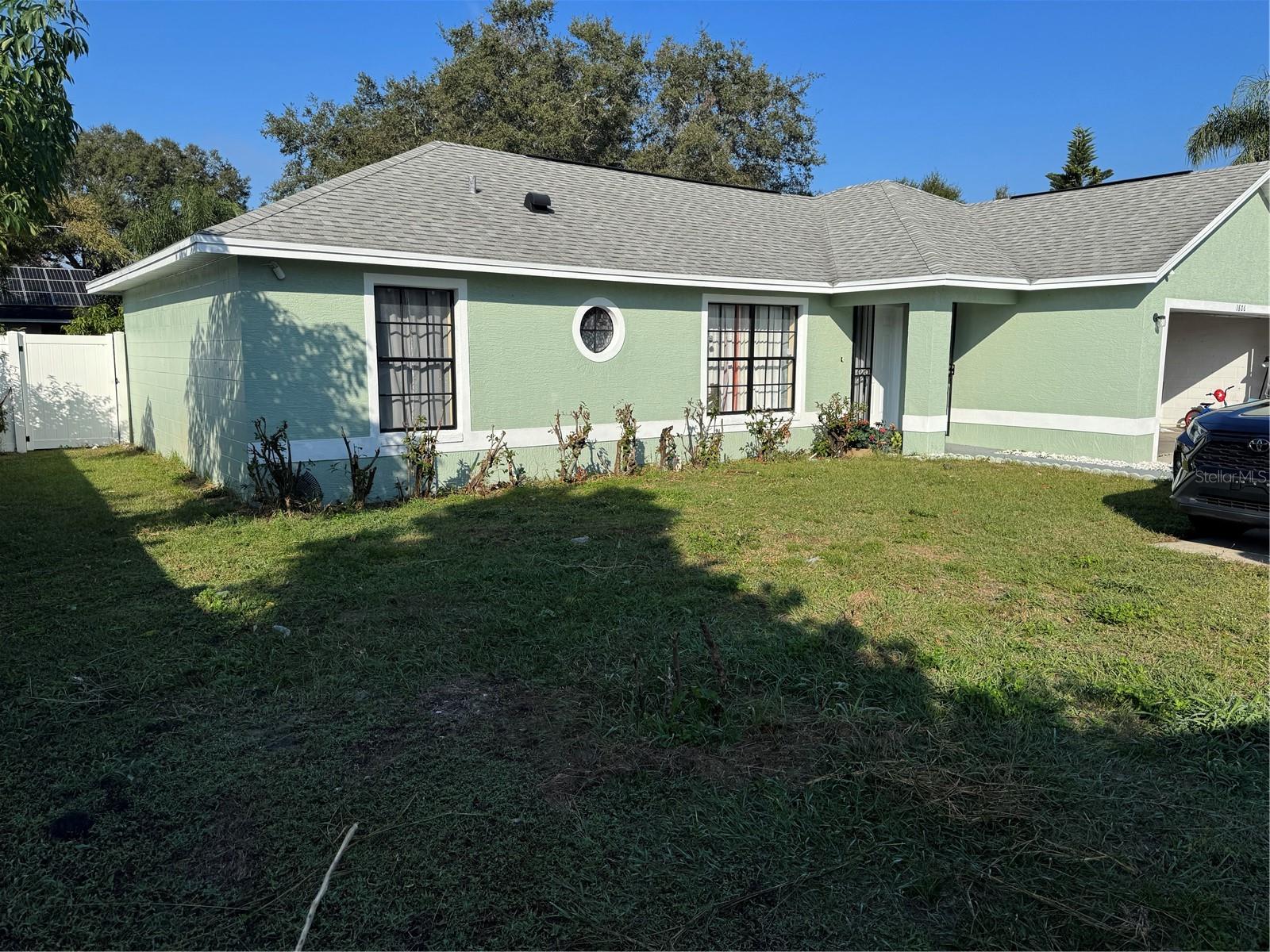 Image 4 of 36 For 1806 Peakview Court