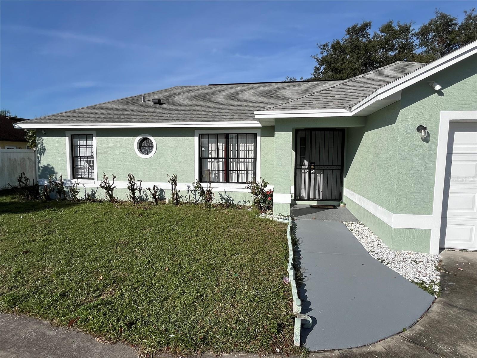 Image 5 of 36 For 1806 Peakview Court