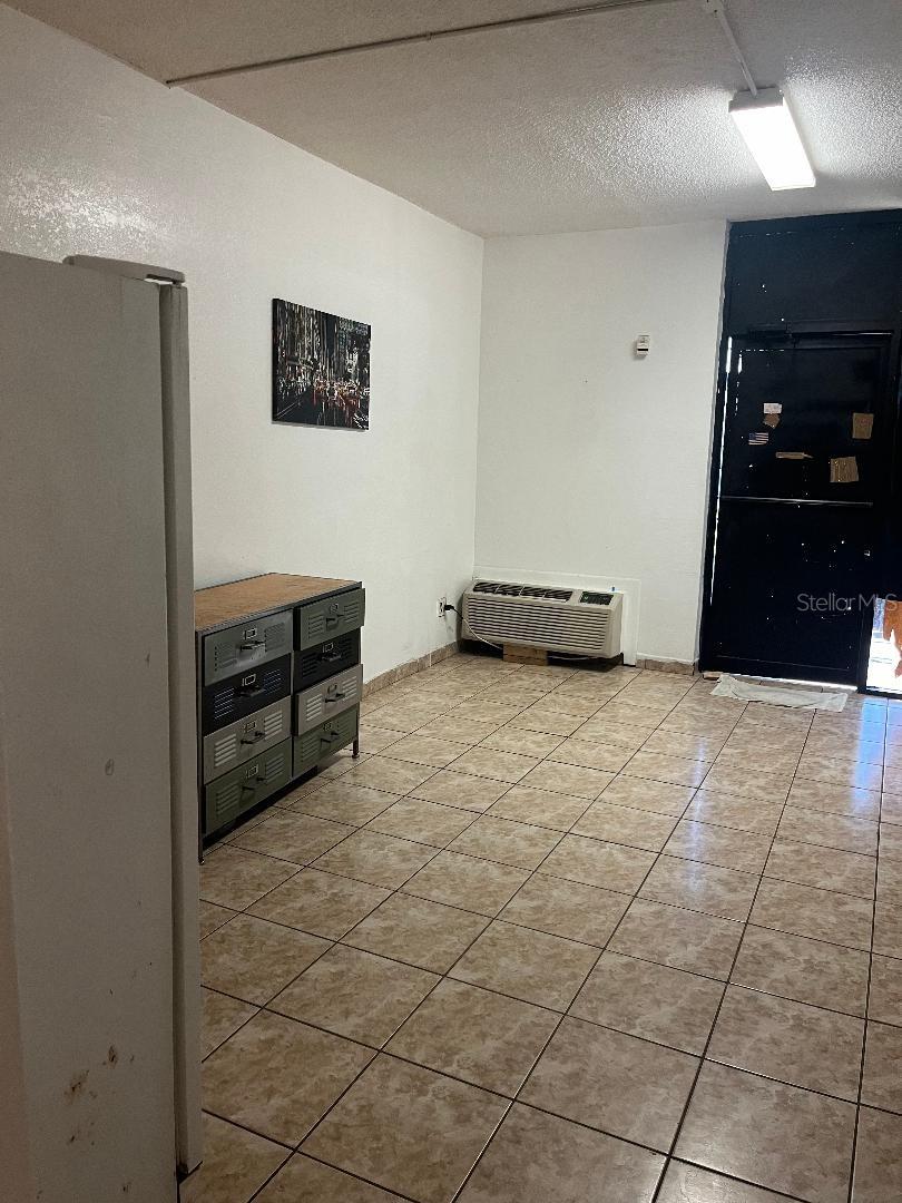 Image 7 of 13 For 8421 Orange Blossom Trail 254