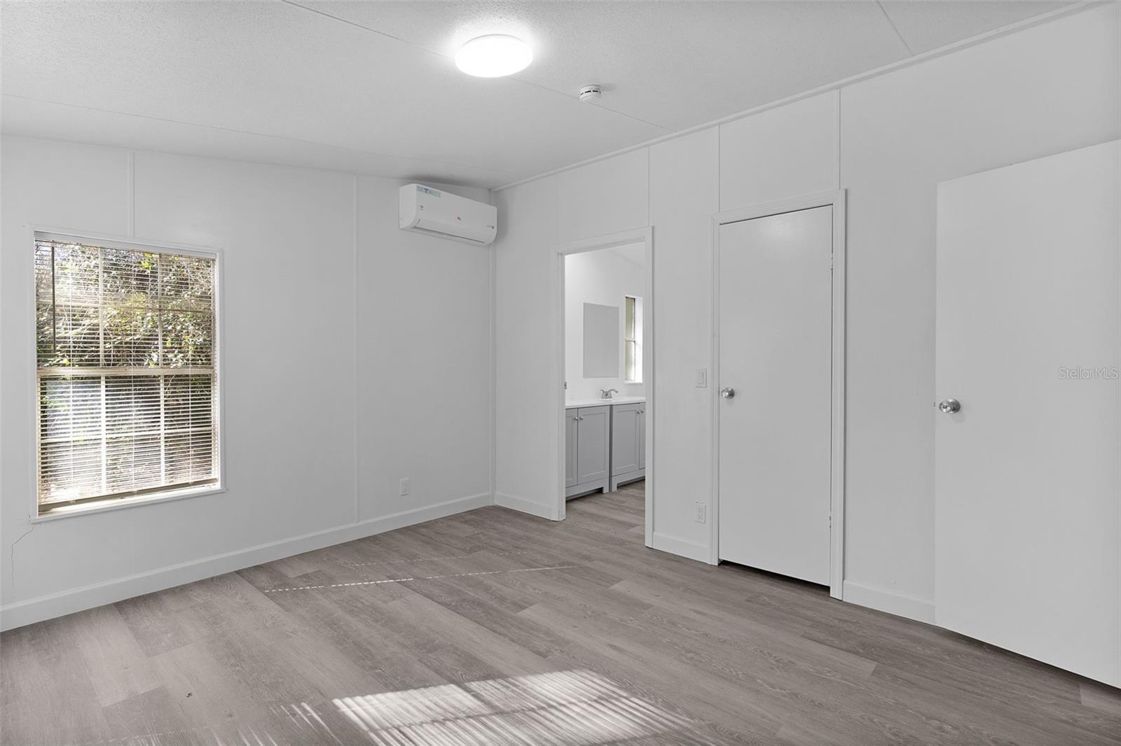 Image 27 of 47 For 16900 134th Avenue Road