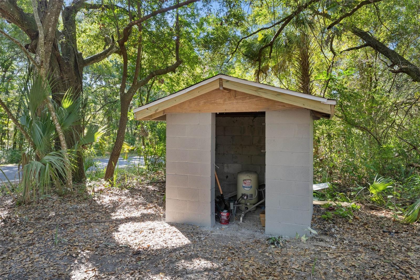 Image 38 of 47 For 16900 134th Avenue Road