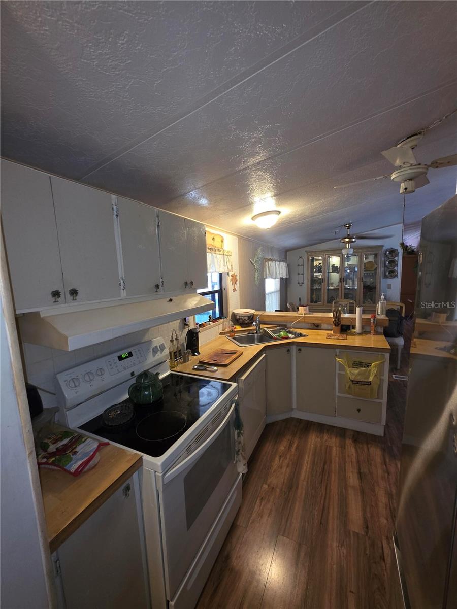 Image 3 of 17 For 16910 Camille Street