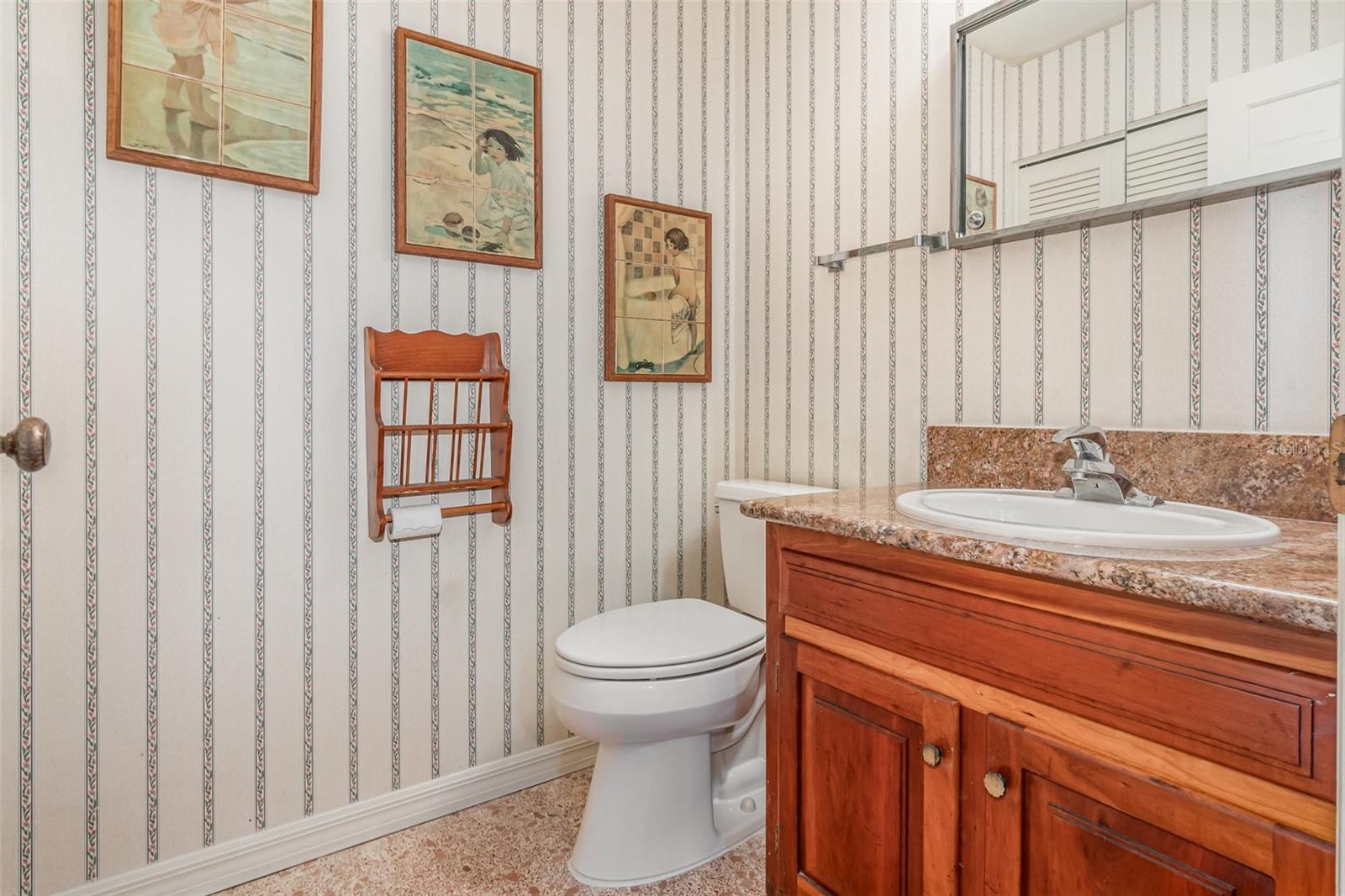 Image 15 of 42 For 300 Idyllwilde Drive