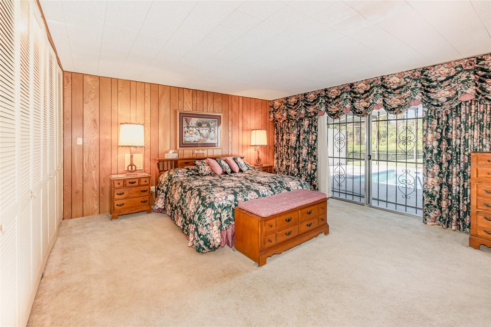 Image 21 of 42 For 300 Idyllwilde Drive