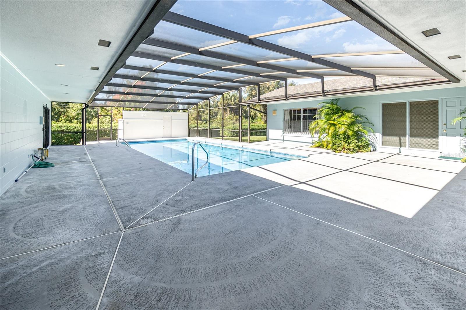 Image 35 of 42 For 300 Idyllwilde Drive