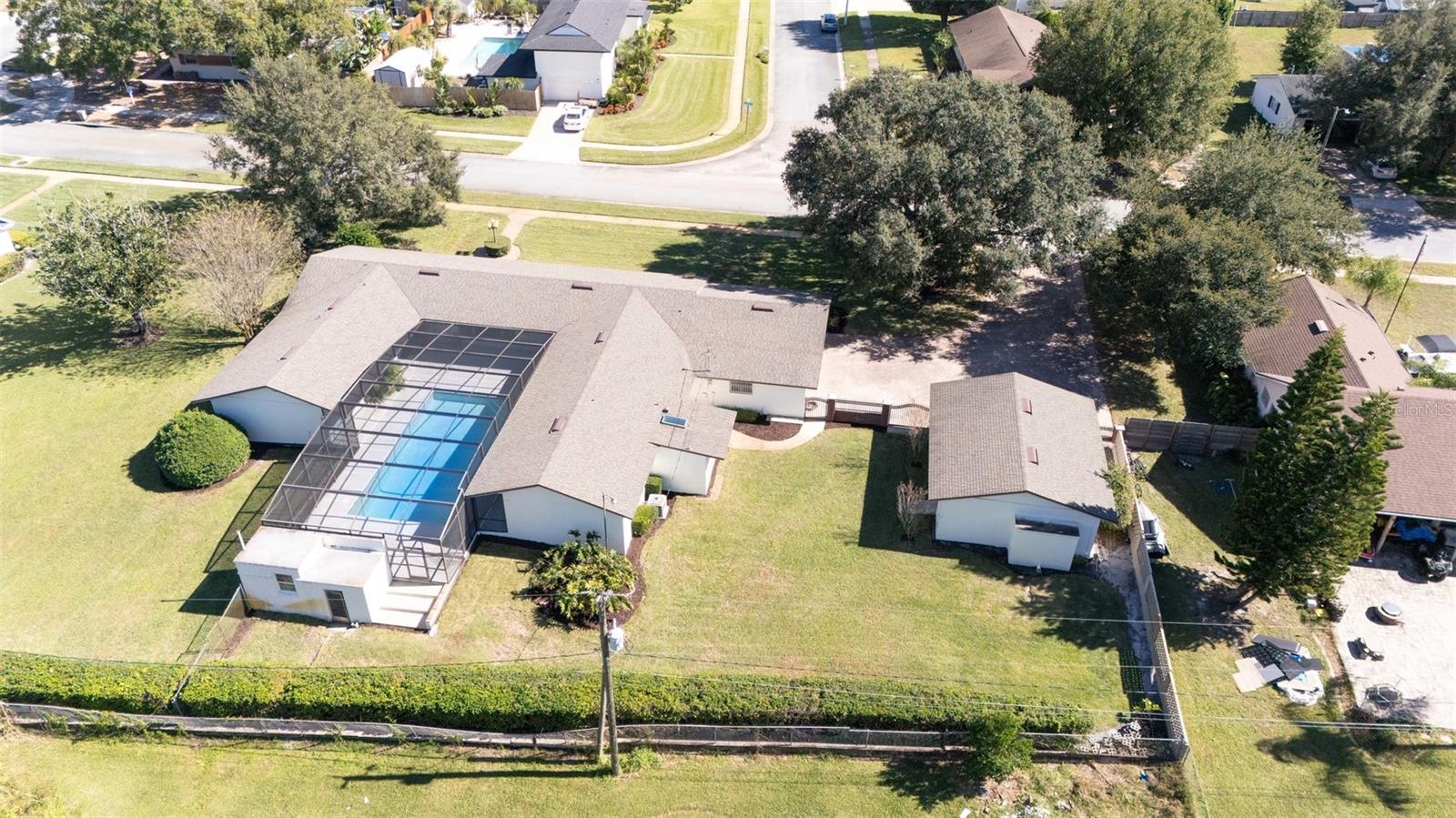 Image 36 of 42 For 300 Idyllwilde Drive