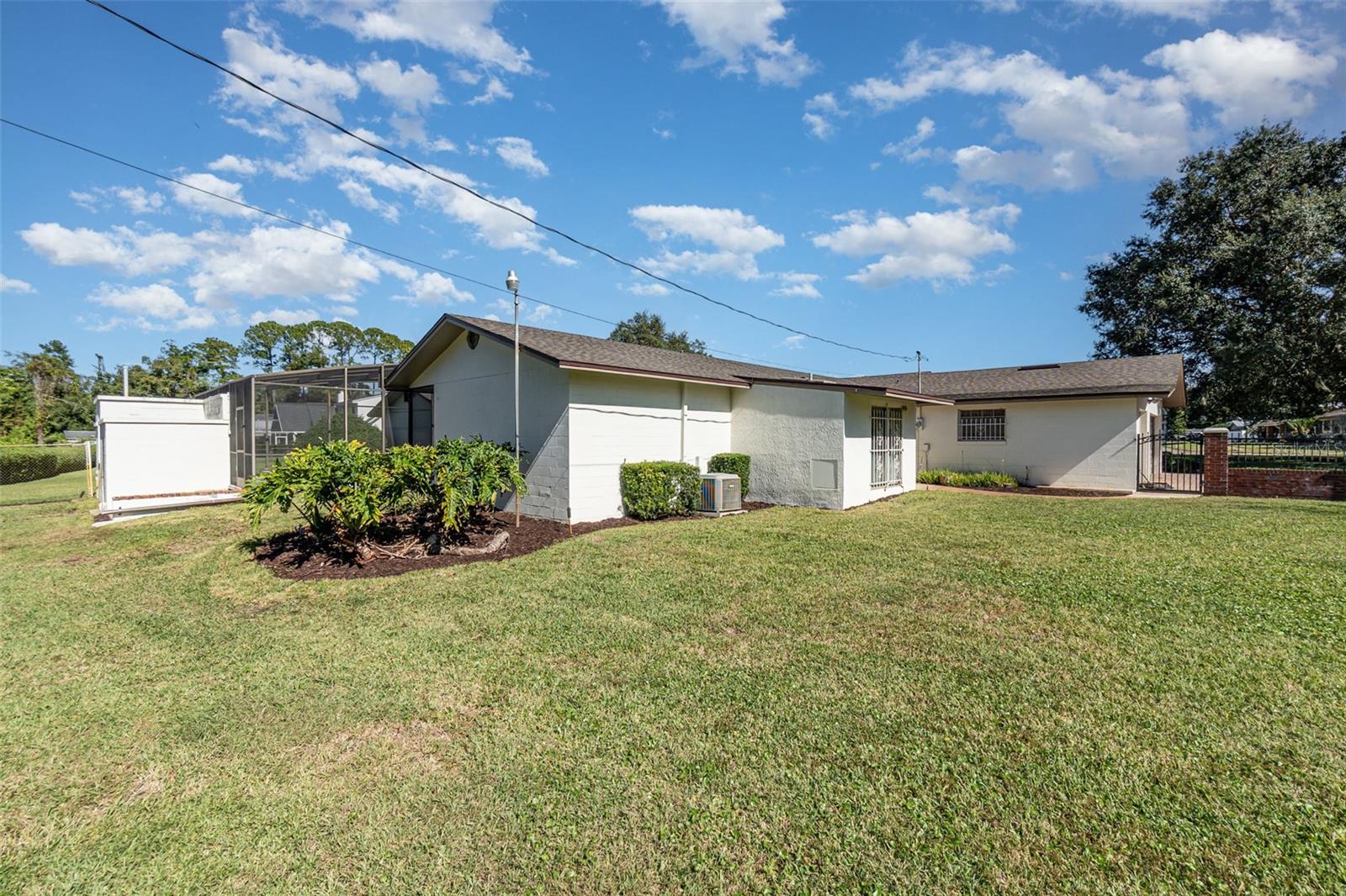 Image 38 of 42 For 300 Idyllwilde Drive