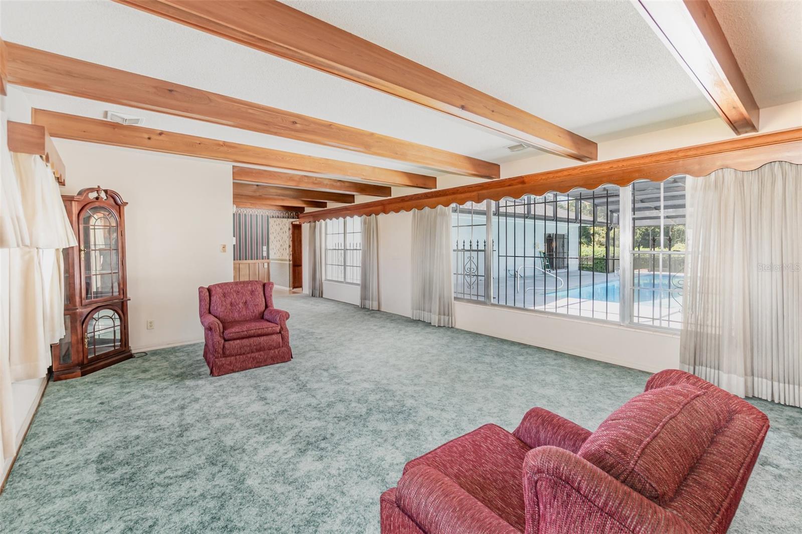 Image 7 of 42 For 300 Idyllwilde Drive