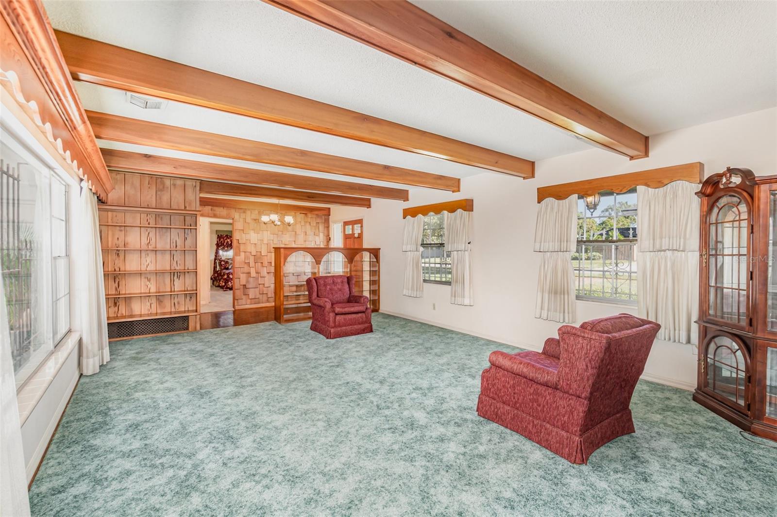 Image 8 of 42 For 300 Idyllwilde Drive