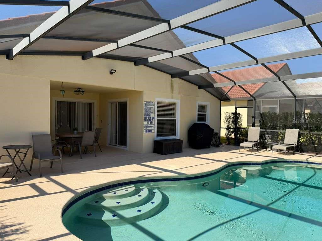 Image 16 of 17 For 328 Robin Road