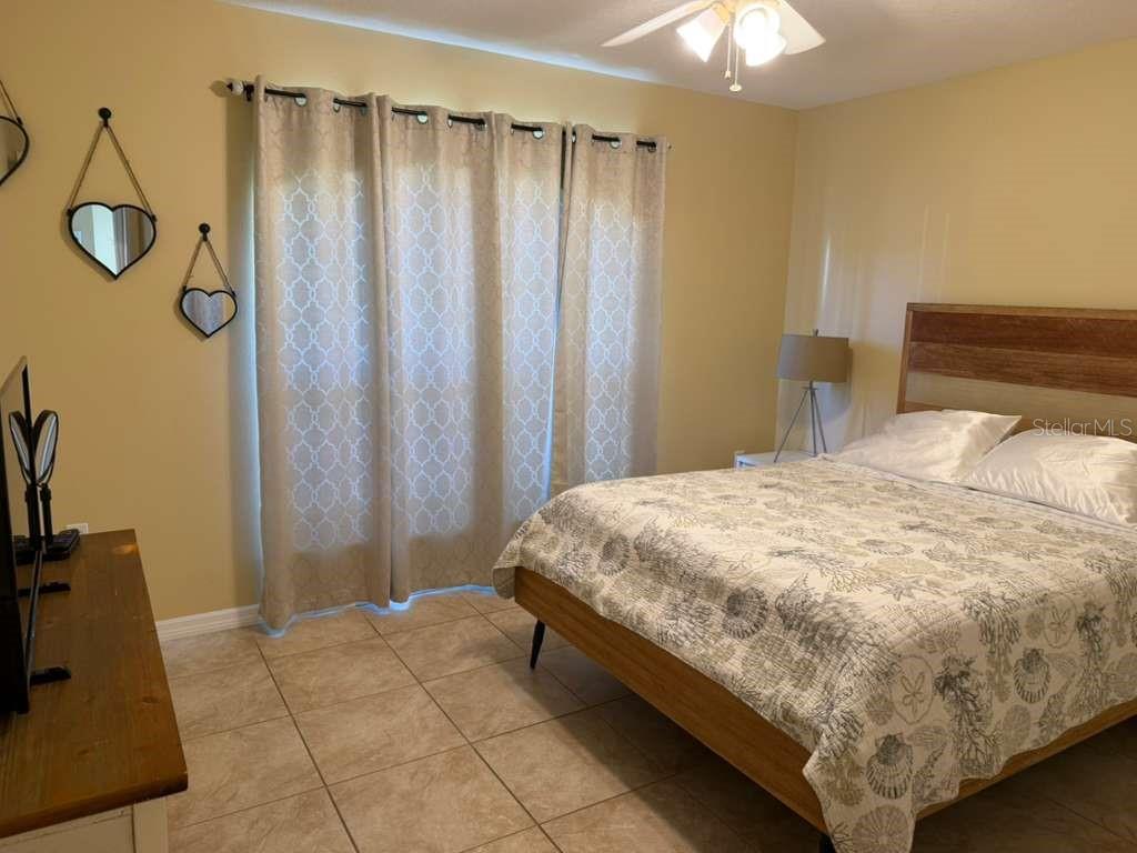 Image 9 of 17 For 328 Robin Road