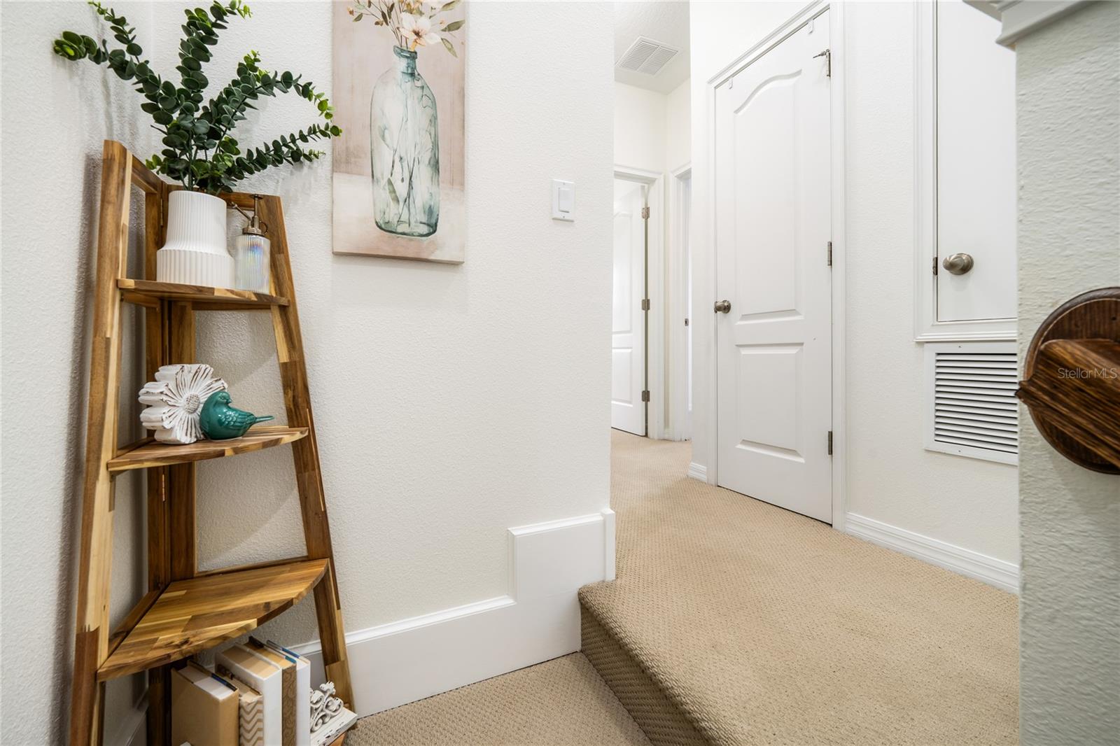 Image 17 of 41 For 955 Belles Ferry Loop