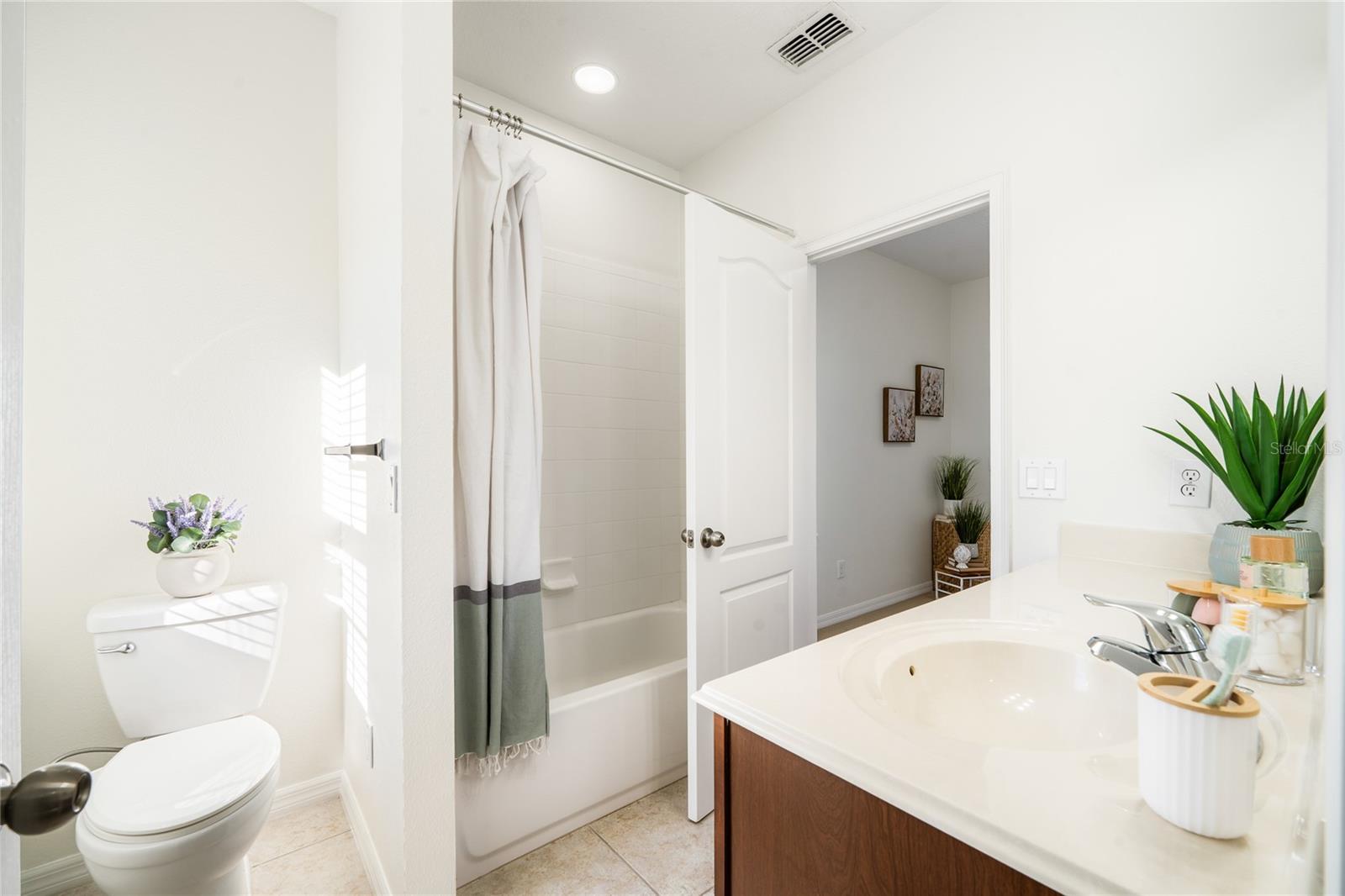 Image 27 of 41 For 955 Belles Ferry Loop