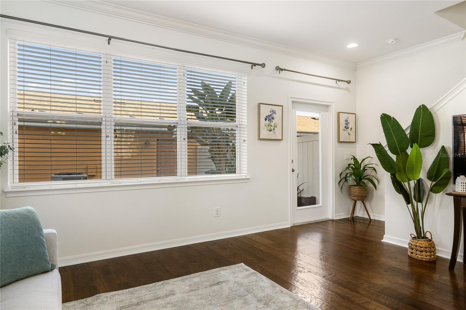 Image 32 of 41 For 955 Belles Ferry Loop