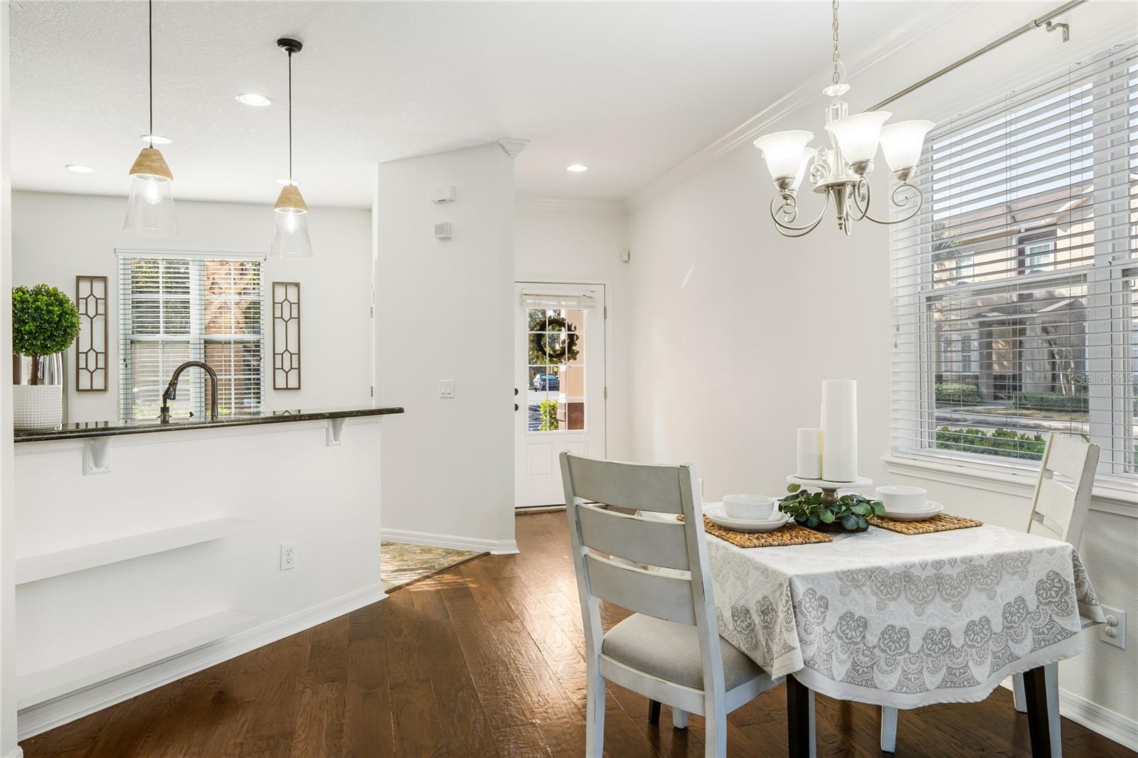 Image 5 of 41 For 955 Belles Ferry Loop